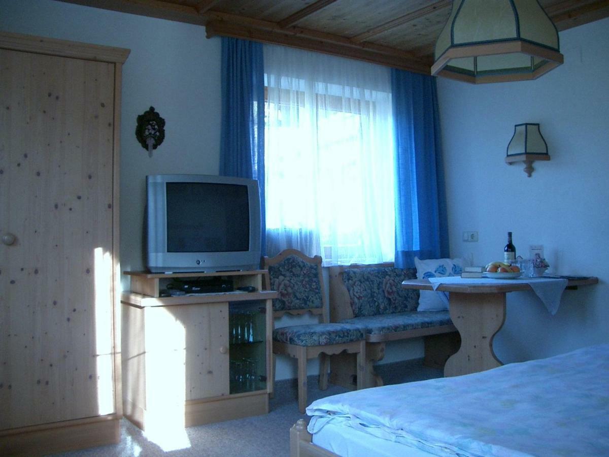 Andrea Schmaranzer - Privatzimmer Gosau Exterior photo
